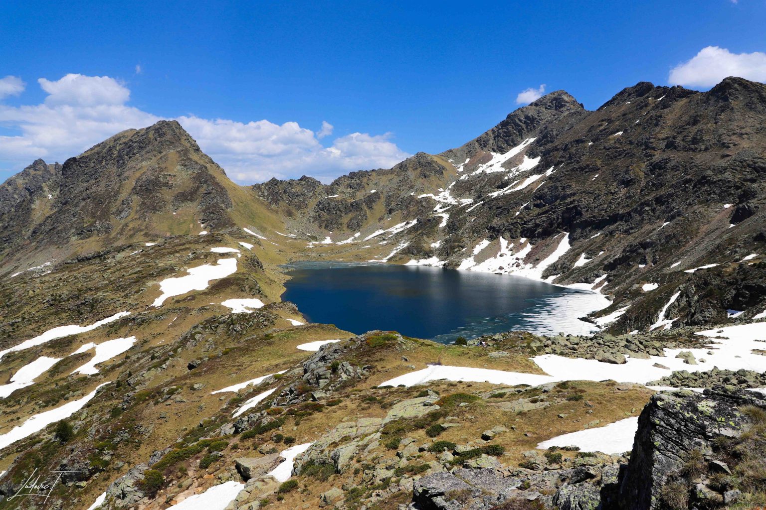 Montagne des pyrénées entre la France et l'Andorre SpicyWorld